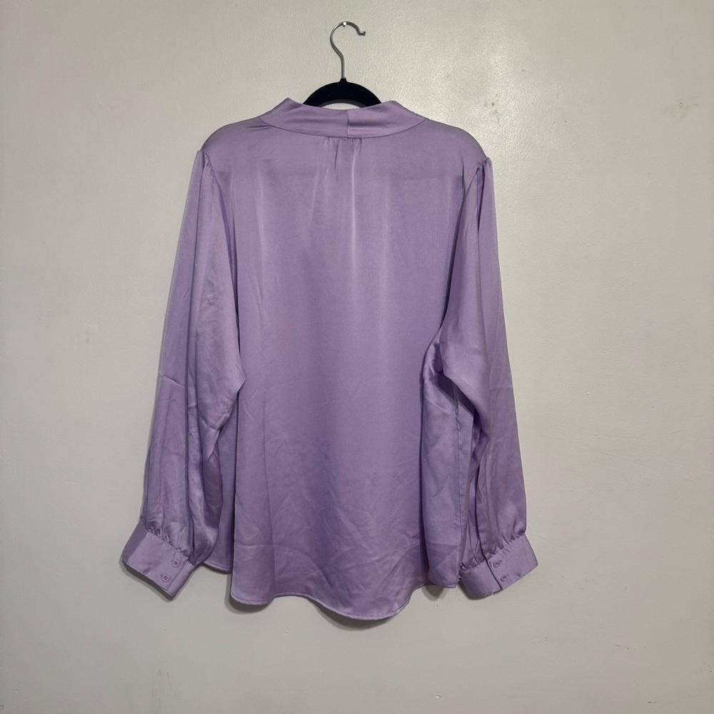 Torrid Studio Bubble Satin Bow Tie Blouse - Size 3X - Picture 7 of 7